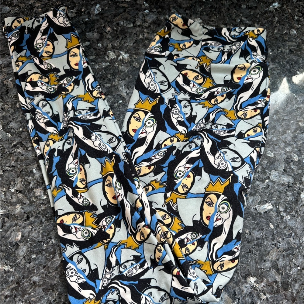 LuLaRoe Disney Collection Leggings Villains Snow White Evil Queen Women Size OS